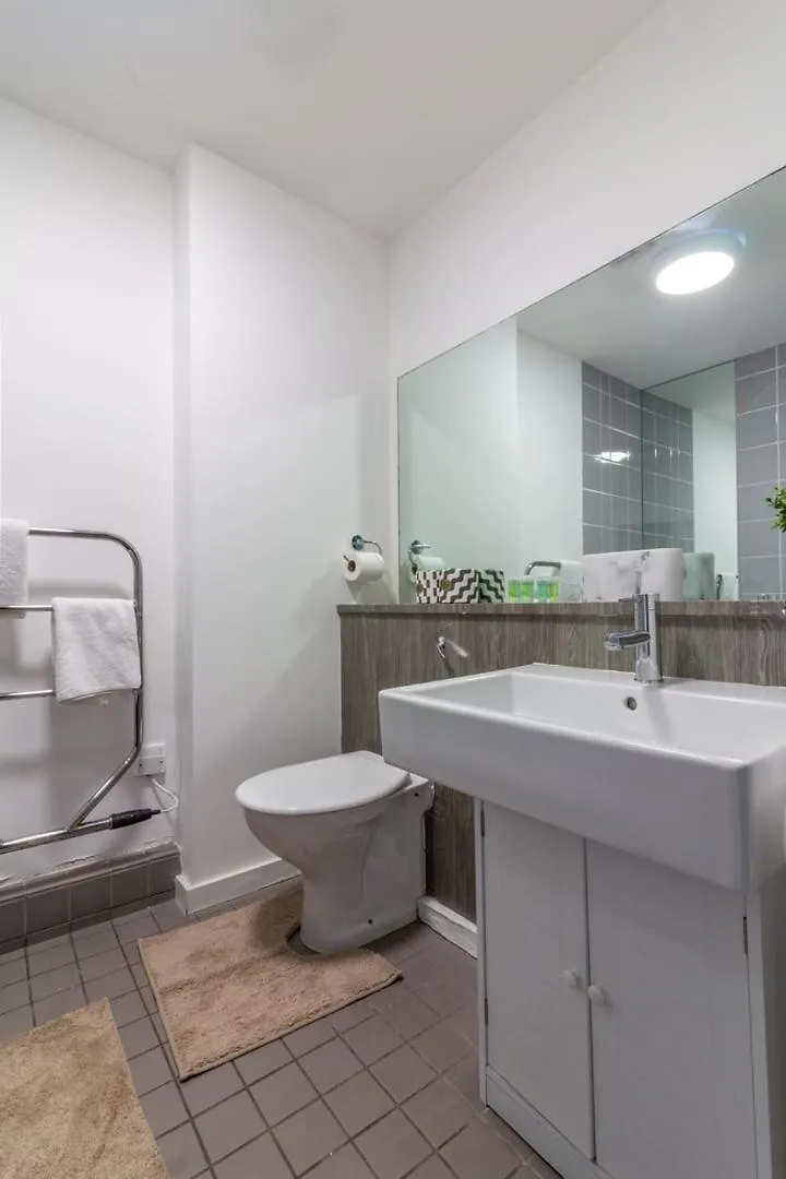 Appartamento Guestready - Royal Canal Park Chic Getaway Dublino